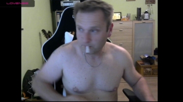 andre216hot  12-11-2021 video Flash feet